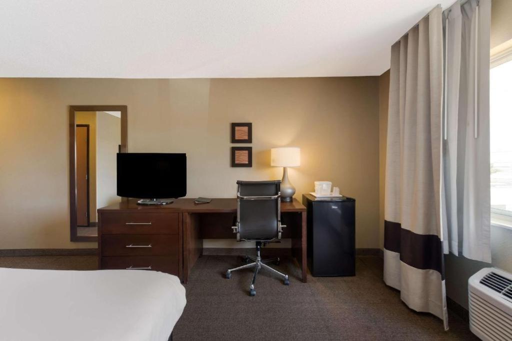 Comfort Inn East Wichita Exterior foto